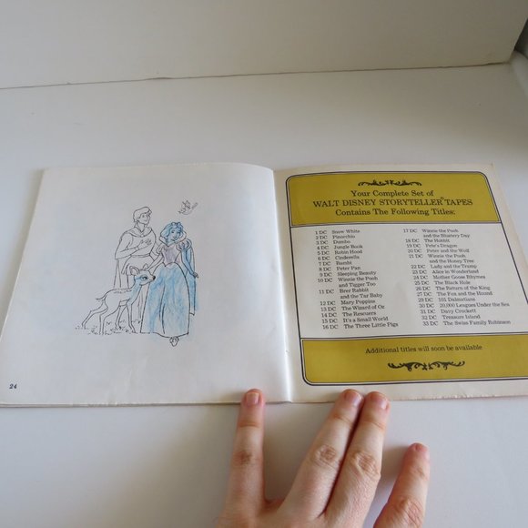 DISNEY Snow White Book & Cassette Tape & USB Flash Drive with MP3 Files - Picture 7 of 9